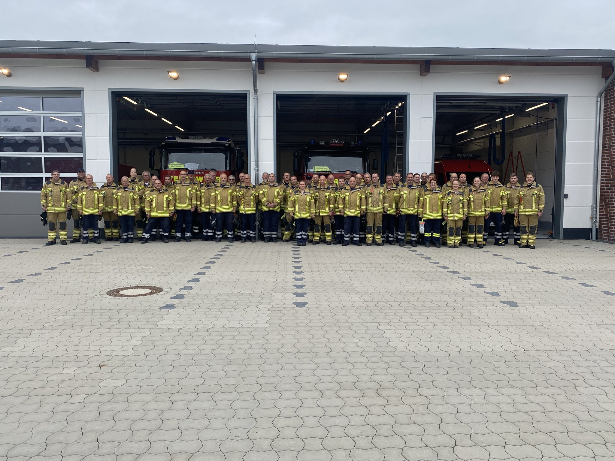 Ereignis%202025-10-11%20Umzug%20Feuerwehrhaus%20%287%29 Ereignis%202025-10-11%20Umzug%20Feuerwehrhaus%20%287%29